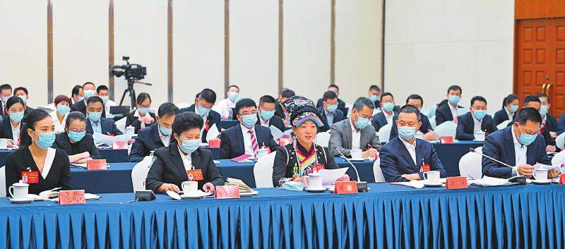 四川省代表团举行全体会议学习讨论党的二十大报告
牢记嘱托 感恩奋进
为全面建设社会主义现代化国家贡献四川更大力量「相关图片」